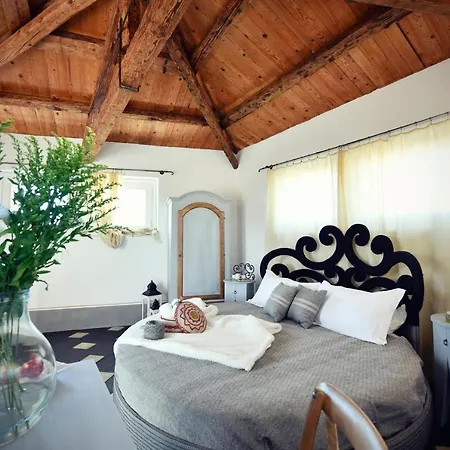 Bisos Bed & Breakfast