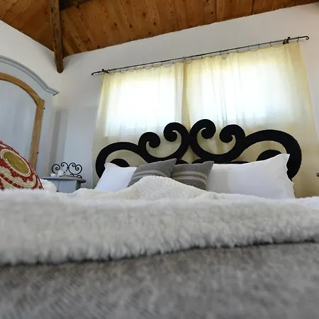 Bisos Bed & Breakfast 3*