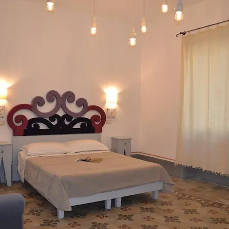 Bisos Bed & Breakfast 3*